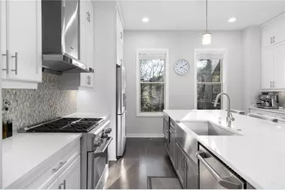 823 Canterbury Overlook, Atlanta, GA 30324 - Photo 19
