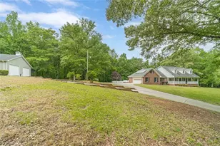 2291 Rabbit Farm Cir, Loganville, GA 30052 - Photo 5