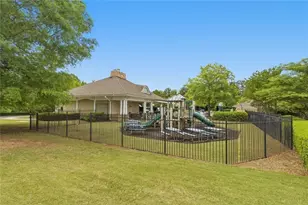 2570 Club Springs Dr, Roswell, GA 30076 - Photo 43