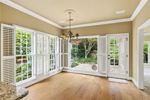 2570 Club Springs Dr, Roswell, GA 30076 - Photo 15