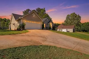 7154 Cedar Hill Dr, Gainesville, GA 30507 - Photo 3