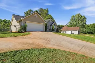 7154 Cedar Hill Dr, Gainesville, GA 30507 - Photo 3
