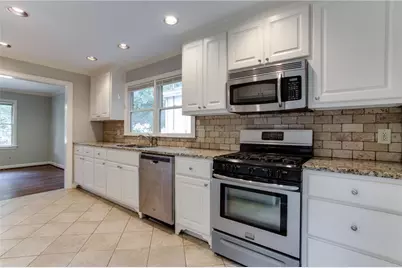 1667 Beacon Hill Boulevard NE, Atlanta, GA 30329 - Photo 15
