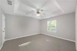 1090 Drawbridge Dr, Riverdale, GA 30296 - Photo 13