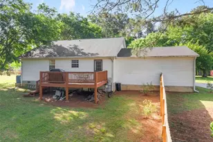 7210 Fields Dr, Cumming, GA 30041 - Photo 5