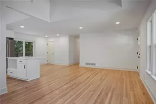 110 Bonnie Ln NE, Sandy Springs, GA 30328 - Photo 13