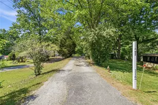 114 Oakcrest Cir, Canton, GA 30115 - Photo 1