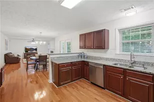 3385 Northcliff Dr, Suwanee, GA 30024 - Photo 9
