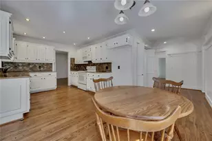 1670 Huntington Dr, Marietta, GA 30066 - Photo 13