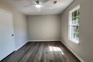 7847 Sugarland Dr, Jonesboro, GA 30236 - Photo 13