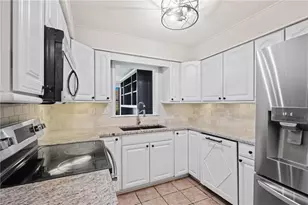 34 Chaumont Square NW, Atlanta, GA 30327 - Photo 13