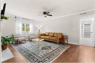 34 Chaumont Square NW, Atlanta, GA 30327 - Photo 3