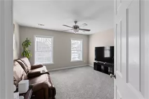 7404 Blue Jay Way, Union City, GA 30291 - Photo 33