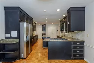 6095 River Shore Pkwy NW, Sandy Springs, GA 30328 - Photo 13
