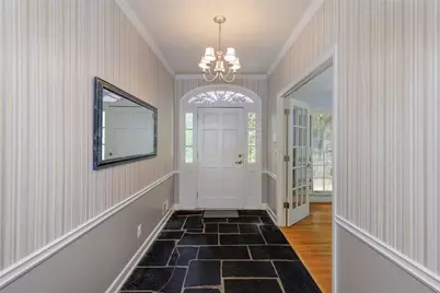 6095 River Shore Parkway NW, Sandy Springs, GA 30328 - Photo 3