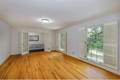 6095 River Shore Parkway NW, Sandy Springs, GA 30328 - Photo 5