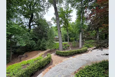 625 W Northway Lane, Atlanta, GA 30342 - Photo 3