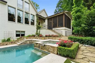 625 W Northway Ln, Sandy Springs, GA 30342 - Photo 9