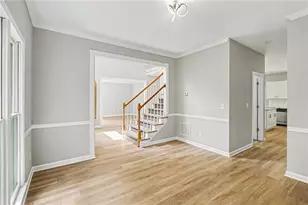 141 Hunting Creek Dr, Marietta, GA 30068 - Photo 9