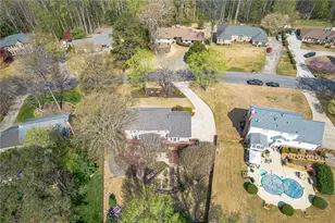 220 Saddle Lake Dr, Roswell, GA 30076 - Photo 75