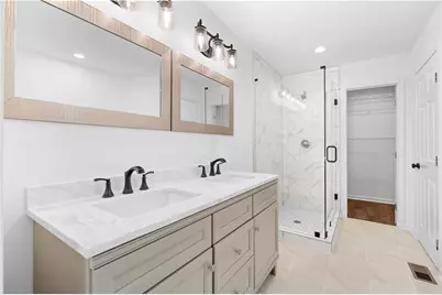 1689 Derry Avenue SW, Atlanta, GA 30310 - Photo 17