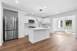 1689 Derry Ave SW, Atlanta, GA 30310 - Photo 9