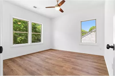 1689 Derry Avenue SW, Atlanta, GA 30310 - Photo 35