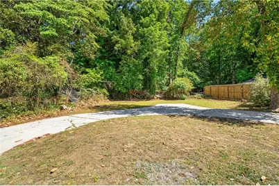1689 Derry Avenue SW, Atlanta, GA 30310 - Photo 37