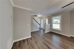 524 Meadowfield Ct, Lawrenceville, GA 30043 - Photo 3