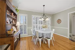 10985 Wilshire Chase Dr, Johns Creek, GA 30097 - Photo 17