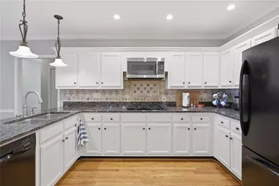 10985 Wilshire Chase Drive, Johns Creek, GA 30097 - Photo 13