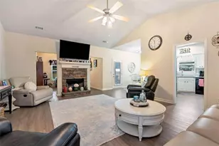 1424 Silvergate Way, Winder, GA 30680 - Photo 7