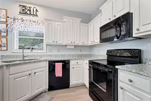 1424 Silvergate Way, Winder, GA 30680 - Photo 3