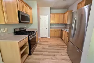 796 Lavender Ln, Union City, GA 30291 - Photo 11