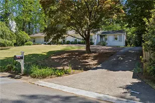 4775 Merlendale Ct, Atlanta, GA 30327 - Photo 13