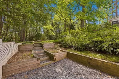 4775 Merlendale Court, Atlanta, GA 30327 - Photo 11