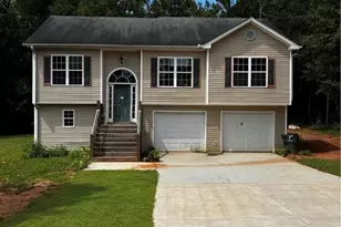 142 Longstreet Cir, Oxford, GA 30054 - Photo 1