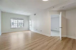 1075 Peachtree Walk NE, Atlanta, GA 30309 - Photo 3