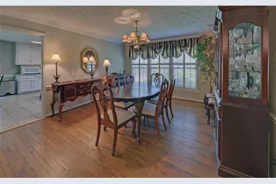 3341 Edgewood Circle, Gainesville, GA 30506 - Photo 9