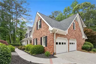 10220 Carleigh Ln, Roswell, GA 30076 - Photo 3