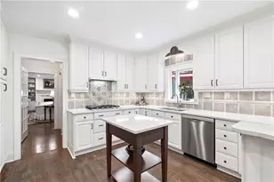 10220 Carleigh Ln, Roswell, GA 30076 - Photo 5