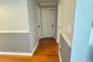 795 Hammond Dr, Atlanta, GA 30328 - Photo 5
