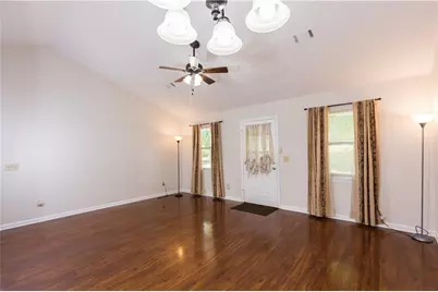 4181 Warren Road, Flowery Branch, GA 30542 - Photo 9