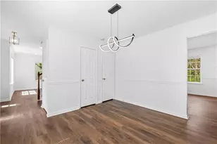 11255 Abbotts Station Dr, Duluth, GA 30097 - Photo 15