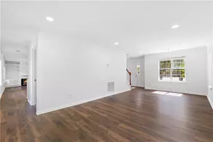 11255 Abbotts Station Dr, Duluth, GA 30097 - Photo 19