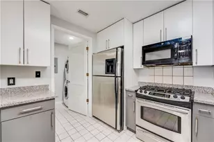 3338 Peachtree Rd NE, Atlanta, GA 30326 - Photo 15