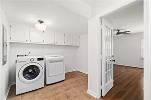 4094 Candler Lake Ct NE, Atlanta, GA 30319 - Photo 31