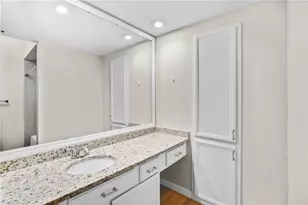 3777 Peachtree Road NE, Atlanta, GA 30319 - Photo 17