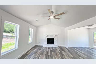 4084 Dollar Circle, Suwanee, GA 30024 - Photo 9