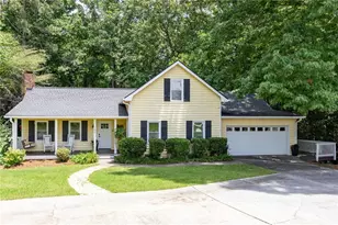 184 Lake Somerset Dr NW, Marietta, GA 30064 - Photo 1